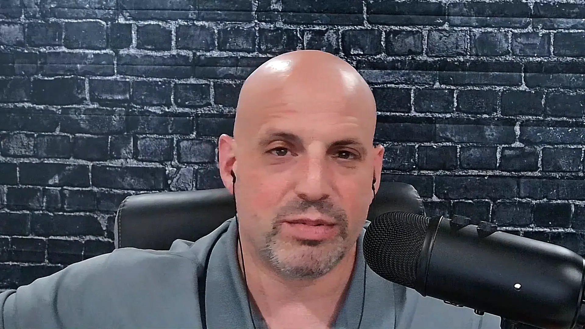 SBA loan broker advising borrower