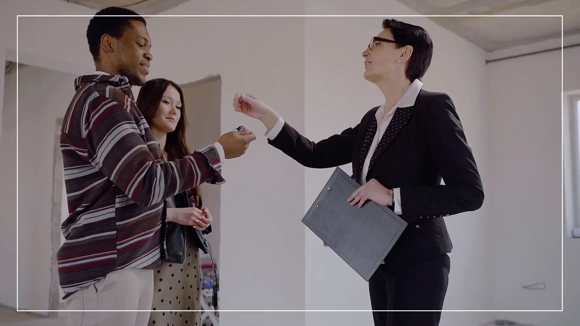 Couple discussing their laundromat startup plan